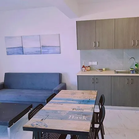 Femia Apartment