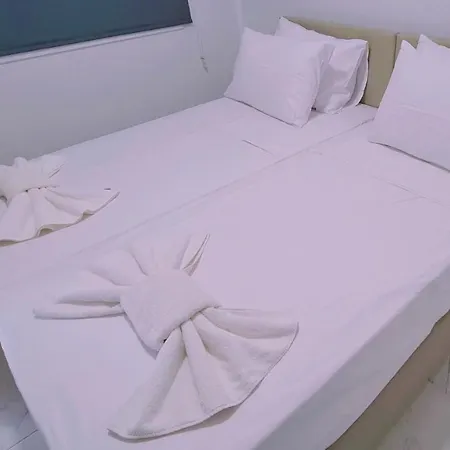 Femia Ajía Nápa